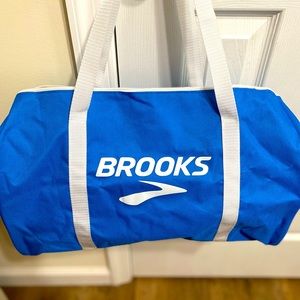 BROOKS duffel bag
